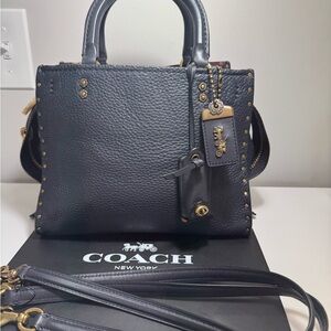❤️Coach rogue 25 midnight blue with rivets and tea roses details